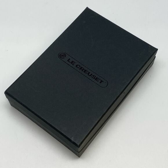 Le Creuset WA-137 Silver Chrome Metal Wine Pump + 3 Stoppers Boxed Set Barware - Picture 6 of 9